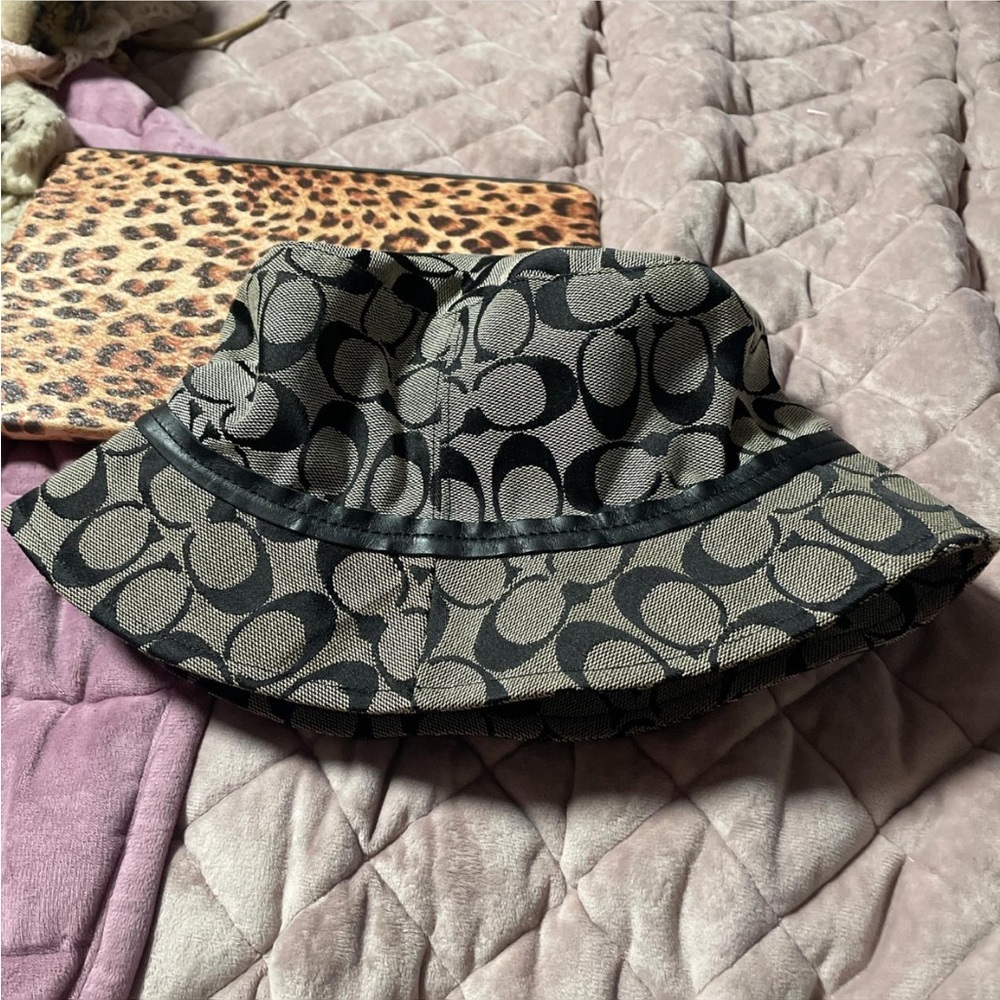 Vintage Y2K Coach Buckethat